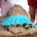 Козырёк для мытья головы ребёнка