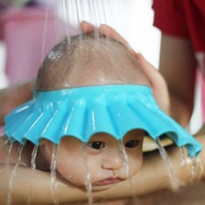 Козырёк для мытья головы ребёнка