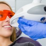 Отбеливание зубов с помощью высокотехнологичного комплекса ZOOM 4